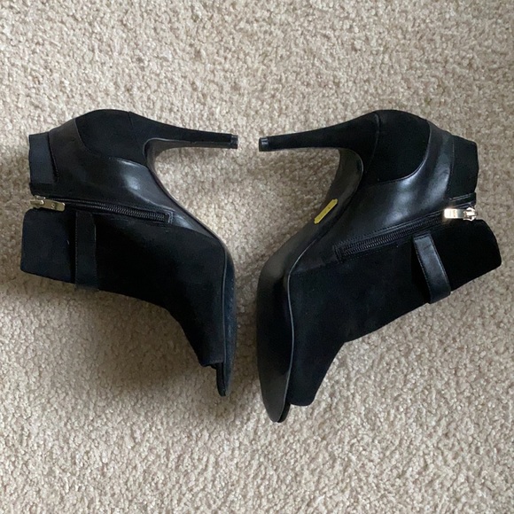 Marc Fisher Peep Toe SHIMMEE Black Booties - Picture 6 of 17